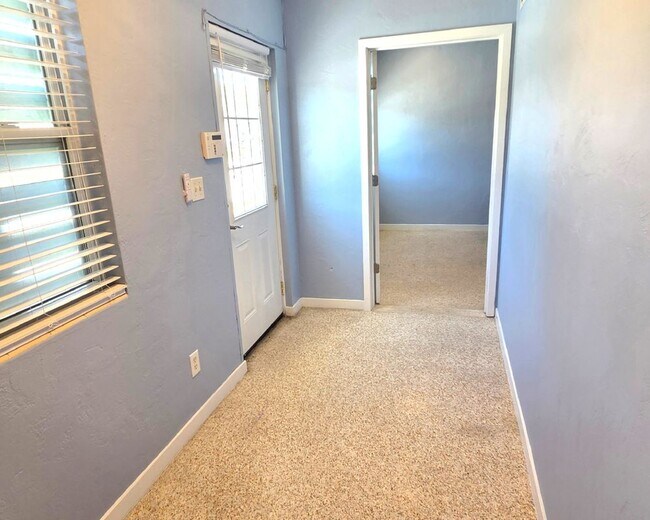 Foto del edificio - 921 Ridgewood Ave