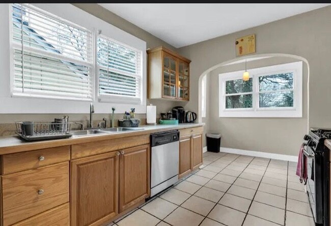 Foto del edificio - 1354 Winburn Dr