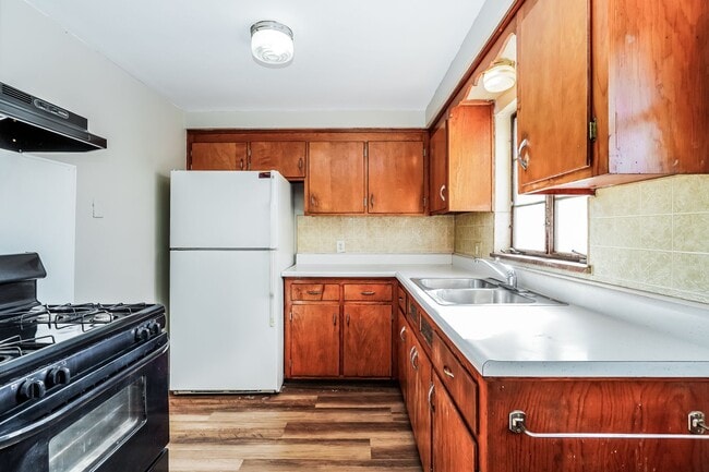 Foto del edificio - 154-156-156 N Huron Ave