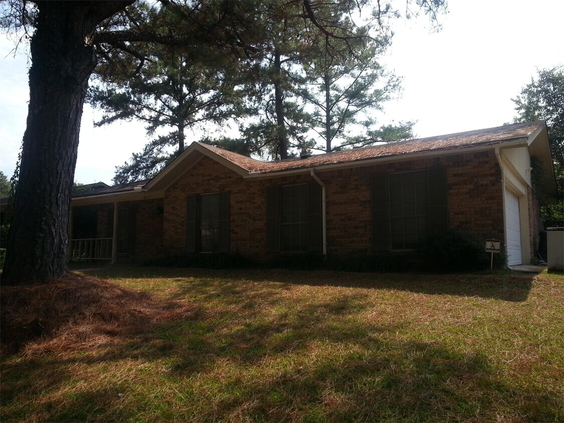 Foto del edificio - 667 Tifton Dr