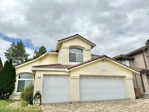 Building Photo - 5024 Rodeo Cir