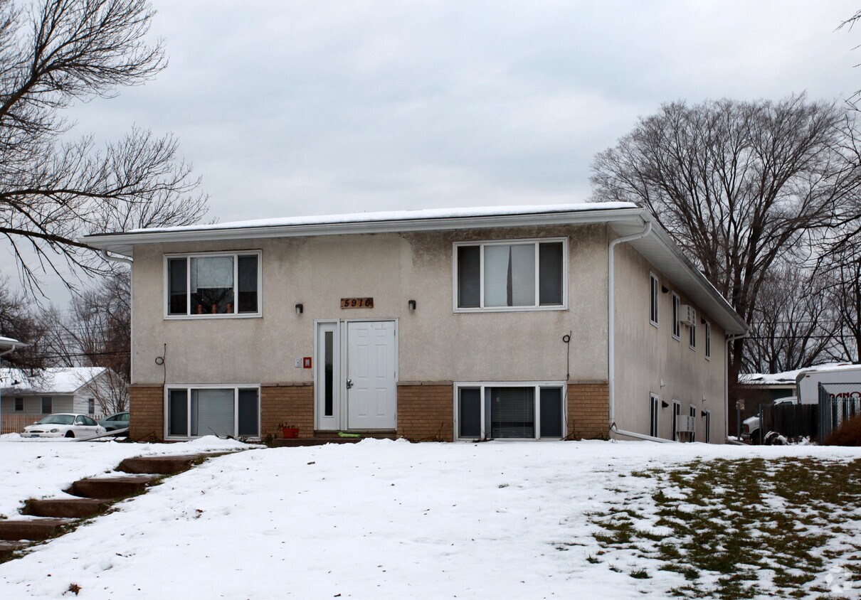 5916 2 1/2 St, Fridley, MN 55432 Apartments in Fridley, MN