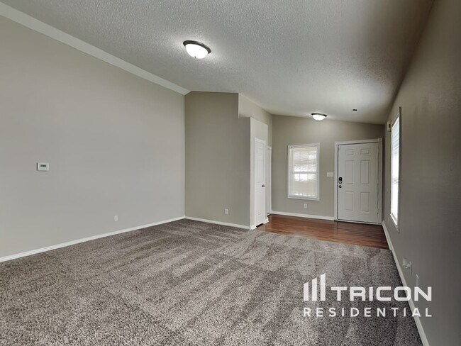 Foto del edificio - 5103 Sandy Forge Dr