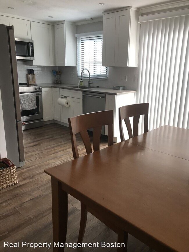 Building Photo - 2 br, 2 bath House - 20 Bennett Street Unit B