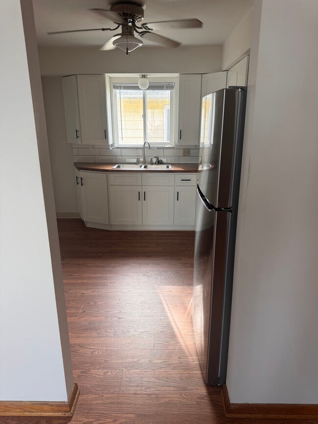 Building Photo - 1196 Knox Ave