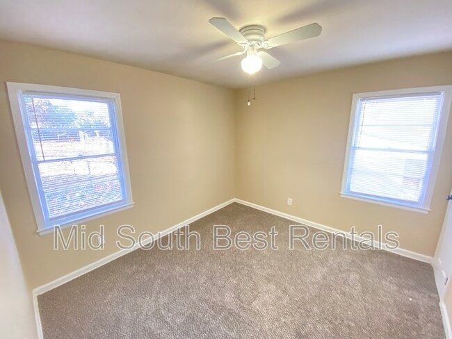Building Photo - 3559 Kensett Dr