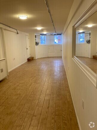 Building Photo - 270 71st St
