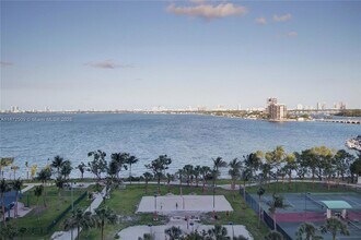 Building Photo - 1756 N Bayshore Dr