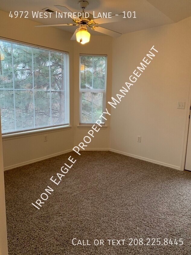 Foto principal - 4972 W Intrepid Ln