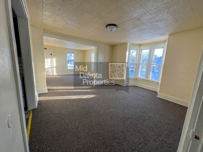 Foto del edificio - 515 E Hanson Ave