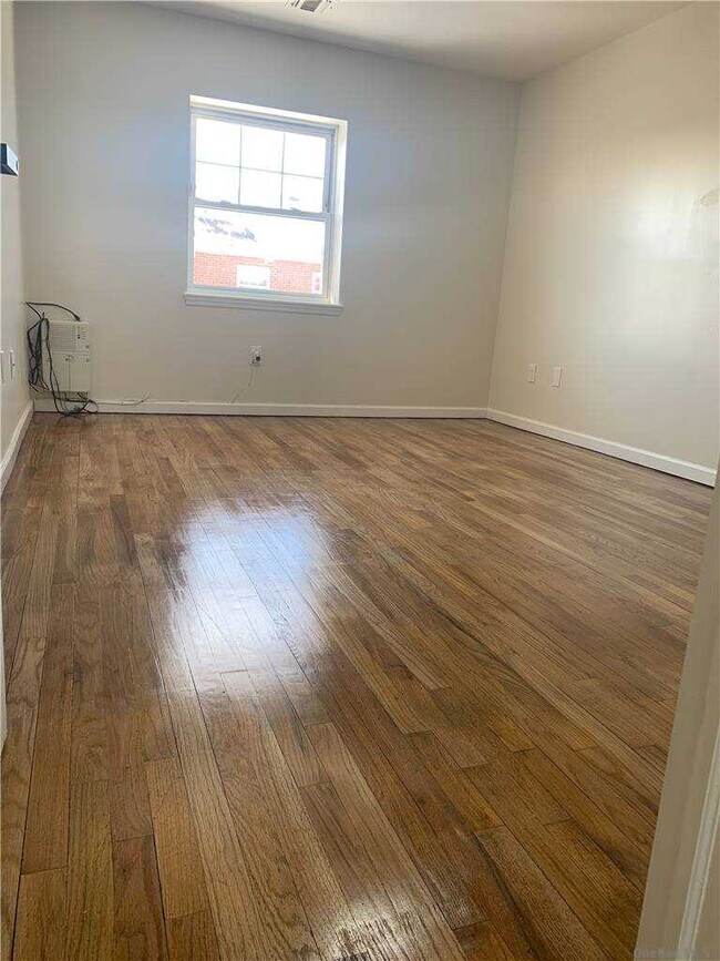 Building Photo - 436 Amber St