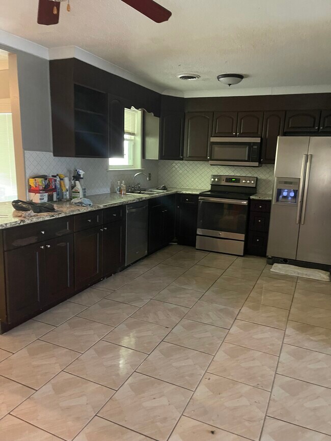 Foto del edificio - 1076 Elysian Dr