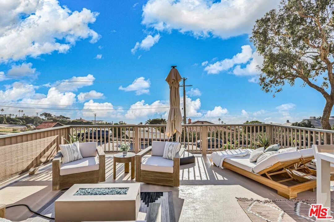 11861 Ellice St Unit A, Malibu, CA 90265 Apartment for Rent in Malibu