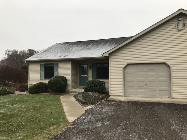 Building Photo - 2 br, 1.5 bath  - 3931 Losey Rd #2