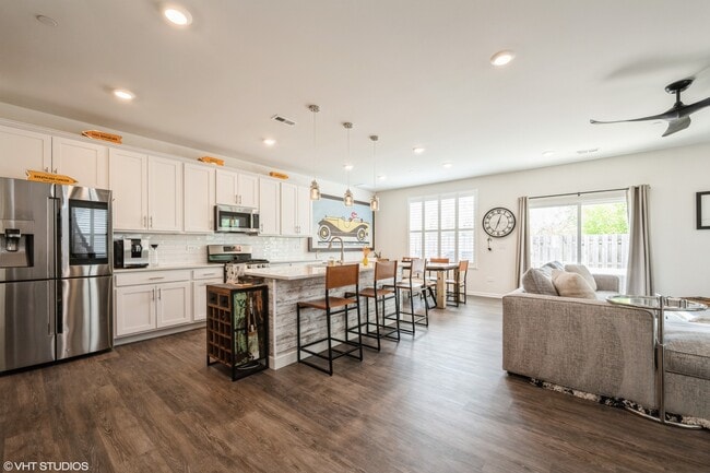 Building Photo - 2511 Geranium Way