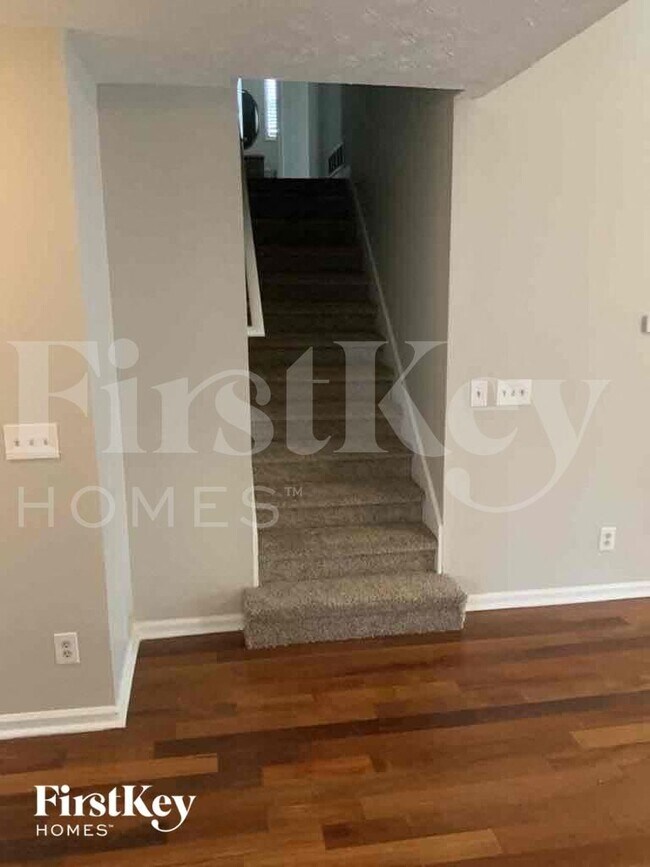 Building Photo - 4315 Cary Dr SW