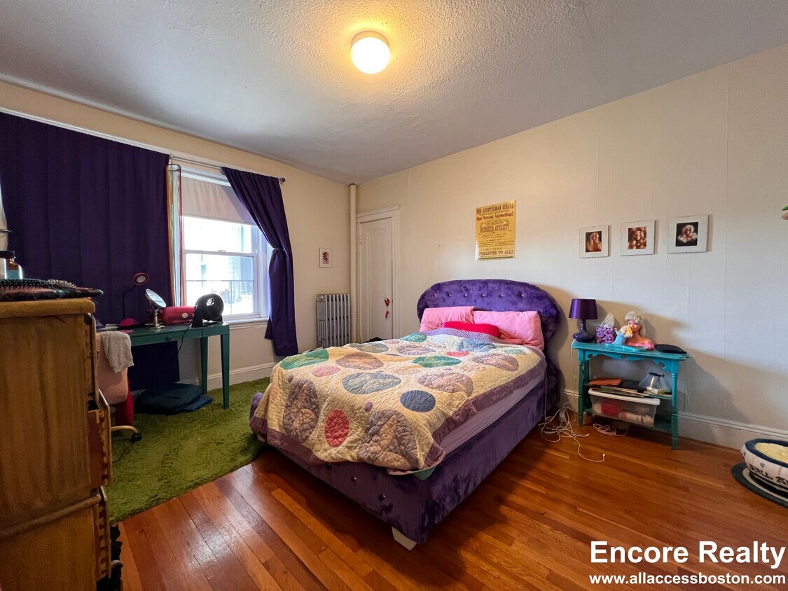 Foto principal - 124 Washington St