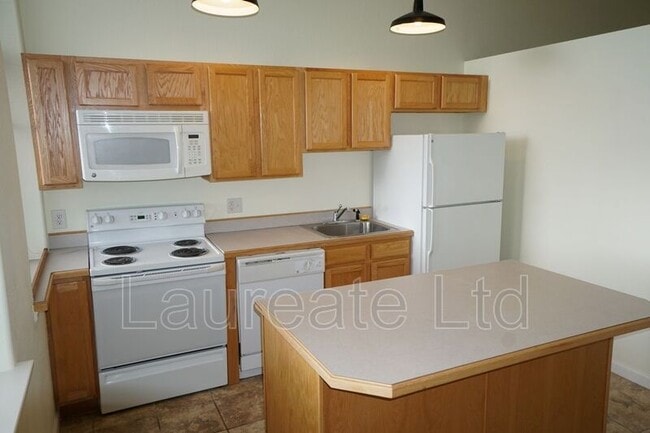 Foto del edificio - 5025 Lowell Blvd