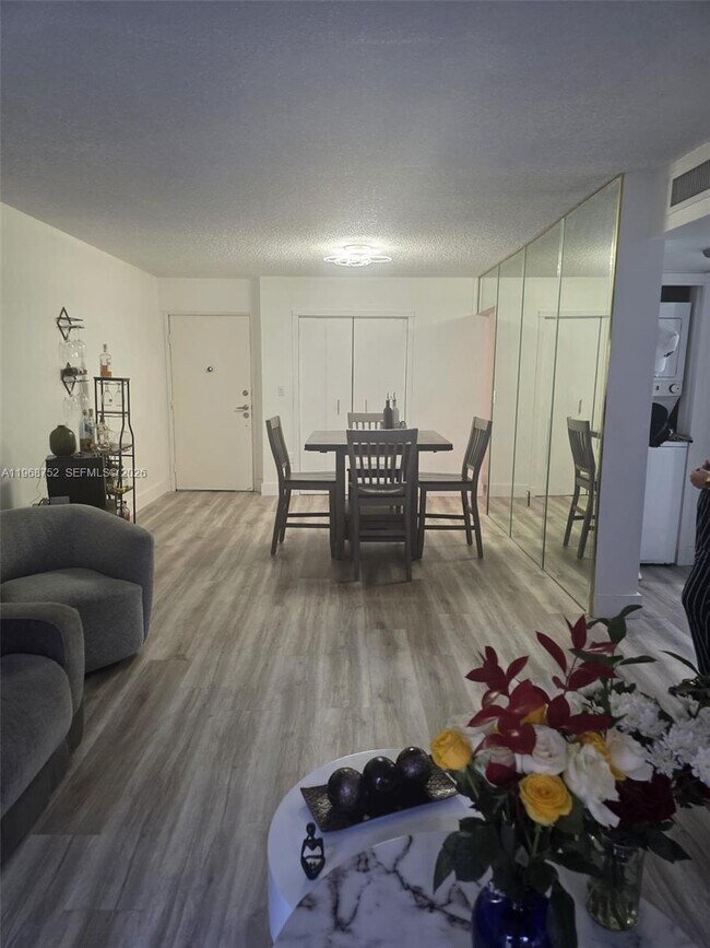 Foto del edificio - 506 NW 87th Ave