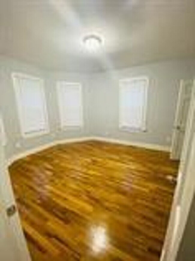 Building Photo - 39 Pinckney St