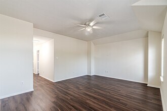 Building Photo - 18111 Hillock Glen Ln