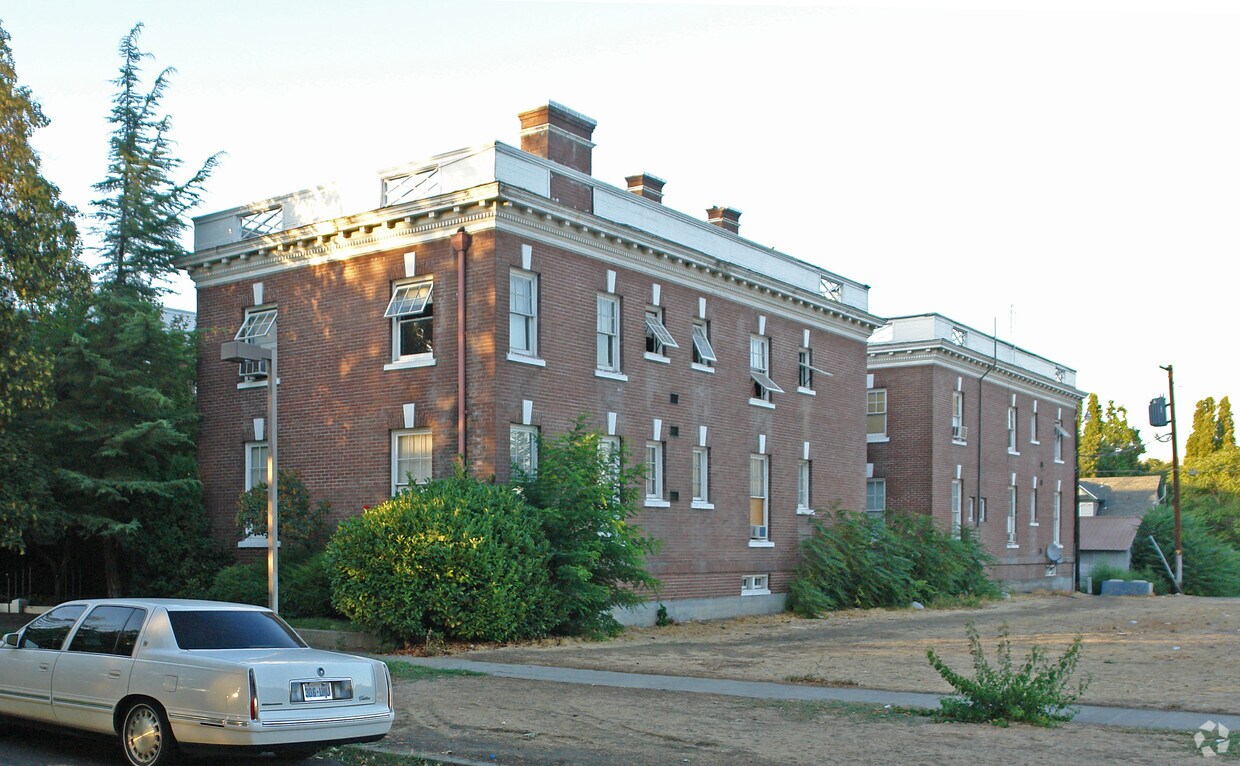 Primary Photo - Naches Court Apartments