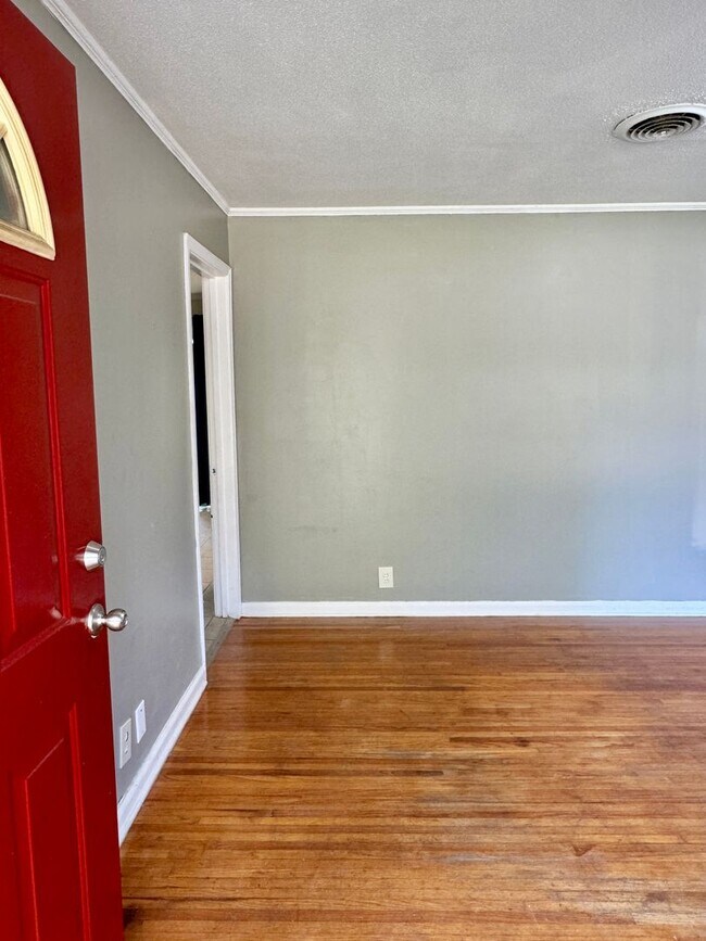 Foto del edificio - Beautifully Updated 3-Bedroom, 2-Bath Home...