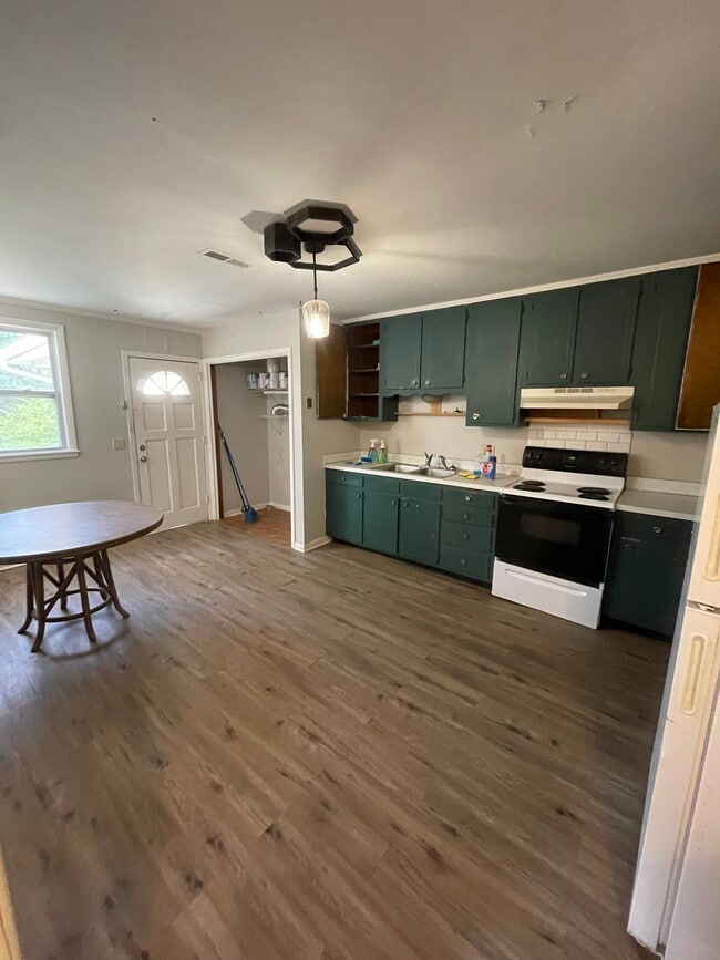 Foto del edificio - 637 Huntington Ridge Dr