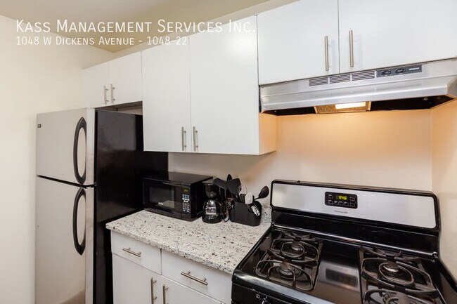 Foto del edificio - 1048 W Dickens Ave