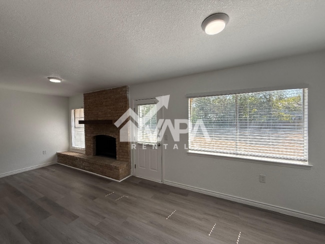 Foto del edificio - 10310 Little Sugar Creek