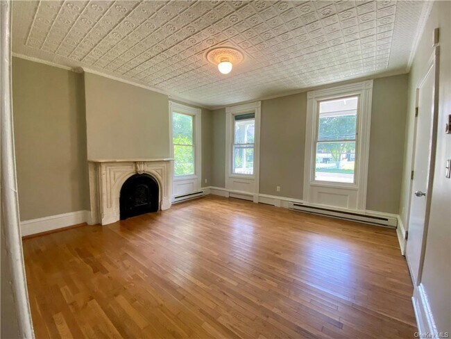 Building Photo - 66 Delafield St