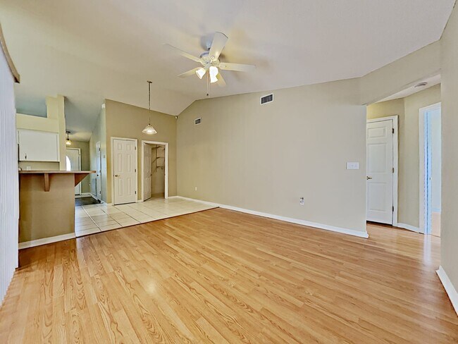 Foto del edificio - 112 Winona Cir