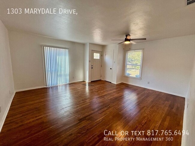 Building Photo - 1303 Marydale Dr