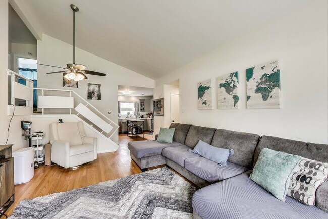 Foto del edificio - 558 Mallard Ln