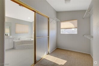 Building Photo - 22 Lantern Glow