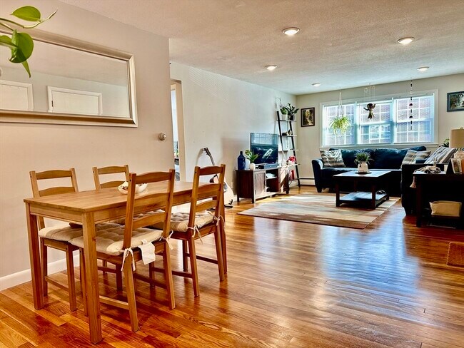 Foto del edificio - 25 Arlington Rd