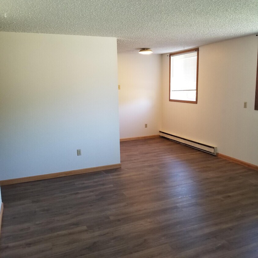 Foto principal - 2614 Pacific Dr S