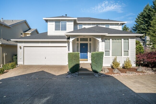 Foto del edificio - Quaint Carman Ridge Home in Lake Oswego