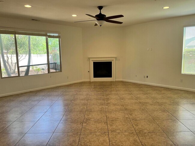 Foto del edificio - 17805 Red Tail Rd