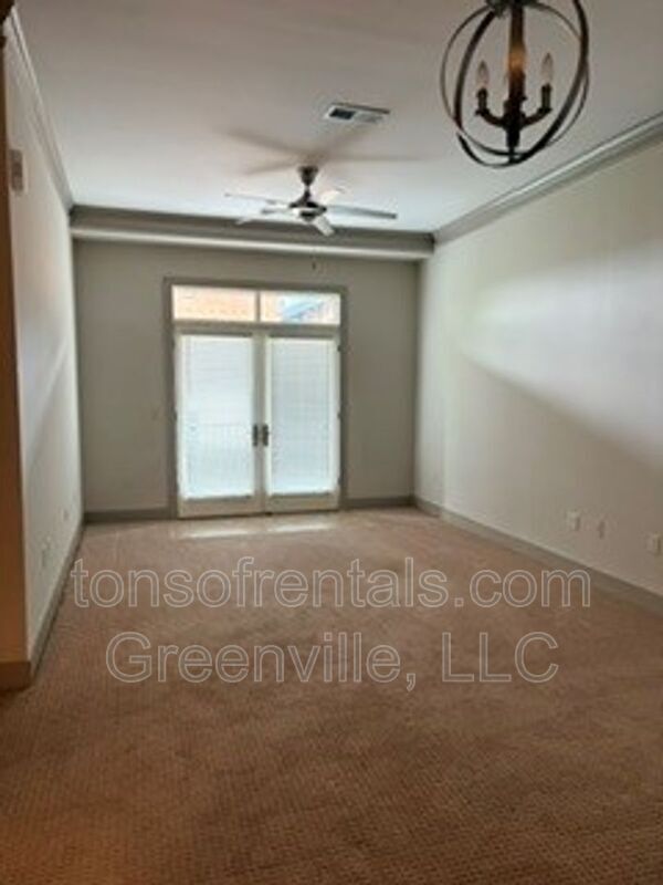 Building Photo - 98 E McBee Ave.