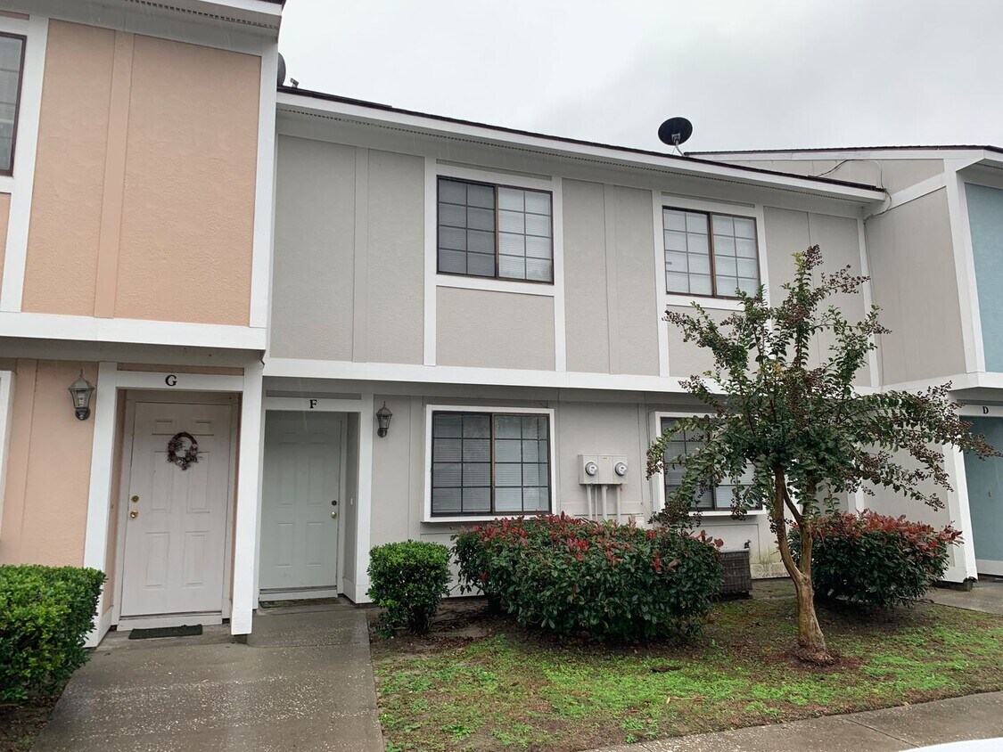 Foto principal - Gated Community, 1.5 Miles to Beach, Pet F...