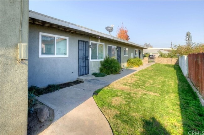 Building Photo - Single story 1 bedroom / 1 bath apartment