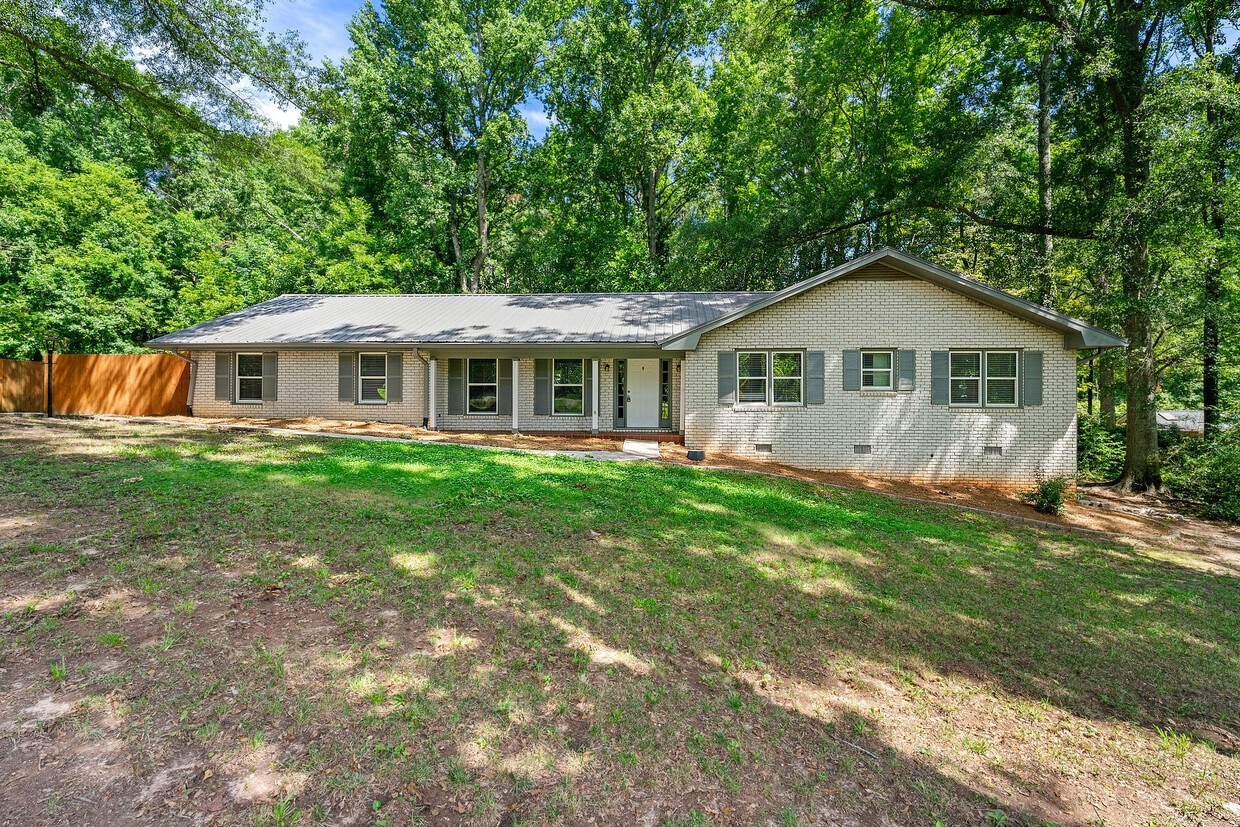 Photo - 1300 Milstead Ave NE (Conyers, GA)