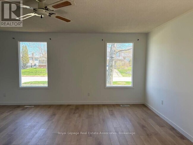 Building Photo - 312 Pineview Gardens