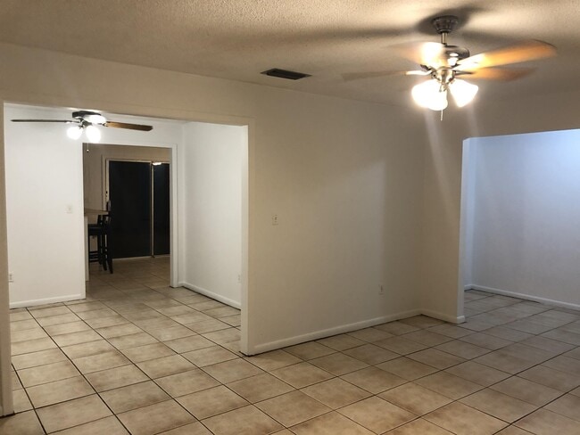 Photo - 617 NW 34th St House