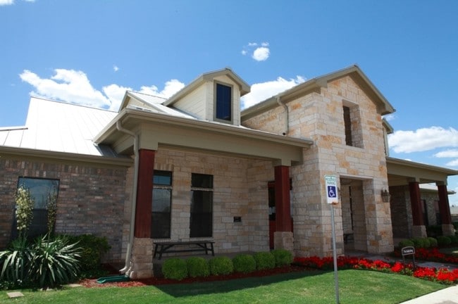 Building Photo - Sterling Springs Villas
