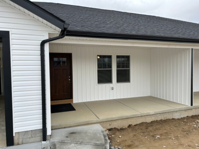 Building Photo - 297 Kellner Ave