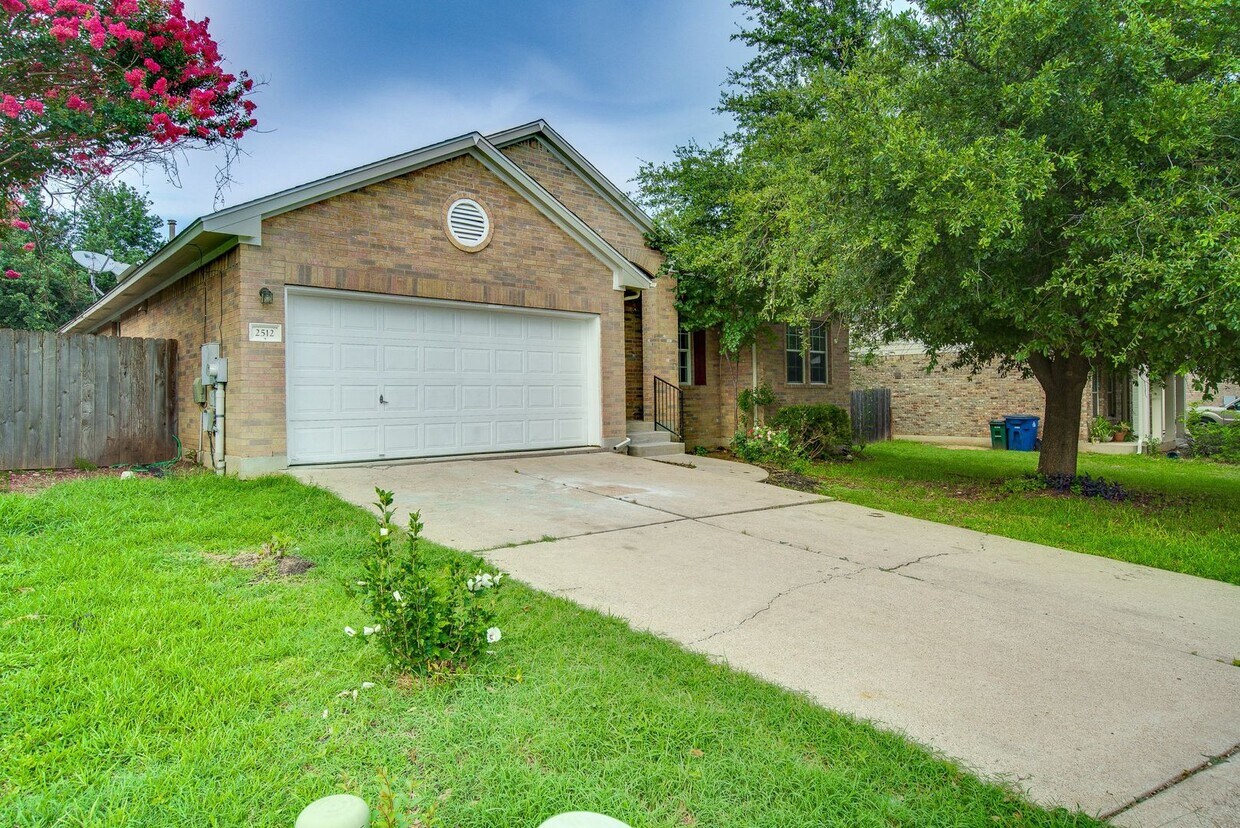 Primary Photo - 2512 Century Park Blvd Austin, TX 78727