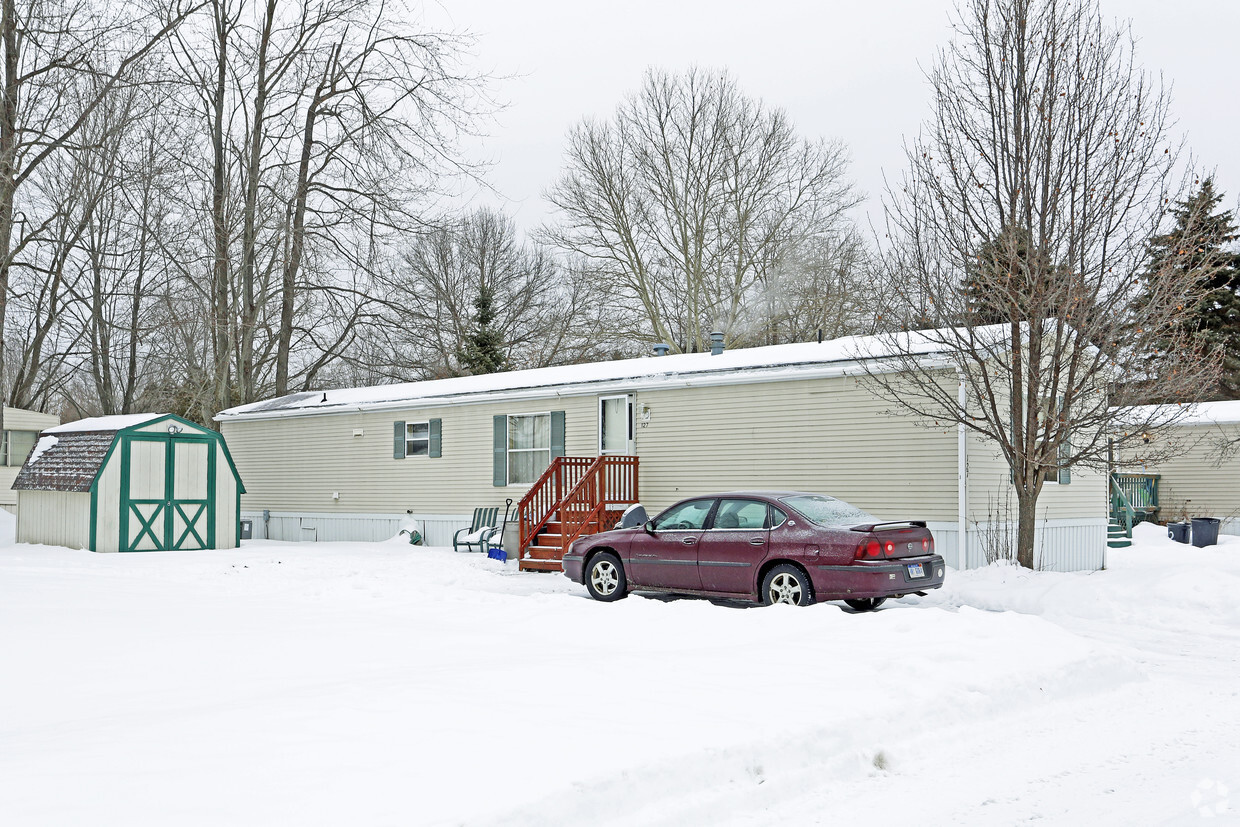 Building Photo - Lake Villa Manufactured Housing Community