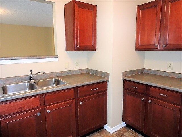 Foto del edificio - 2170 Bridlewood Dr